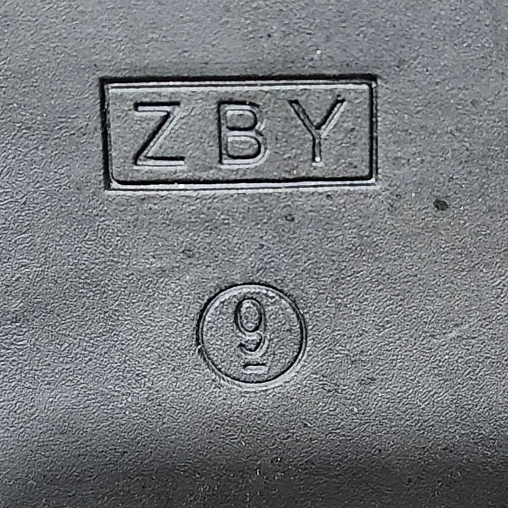 Zby patent faux
